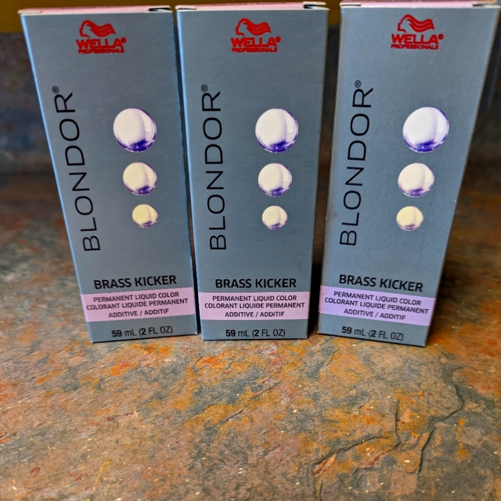 Wella Blondor permanent liquid toner